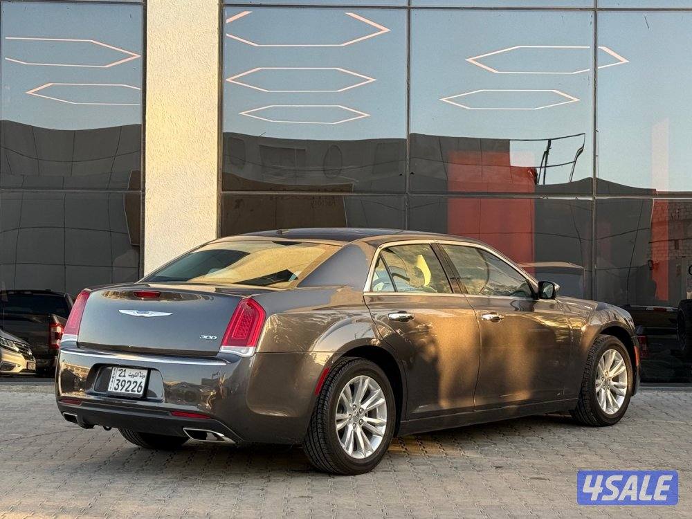 CHRYSLER C300 _20224