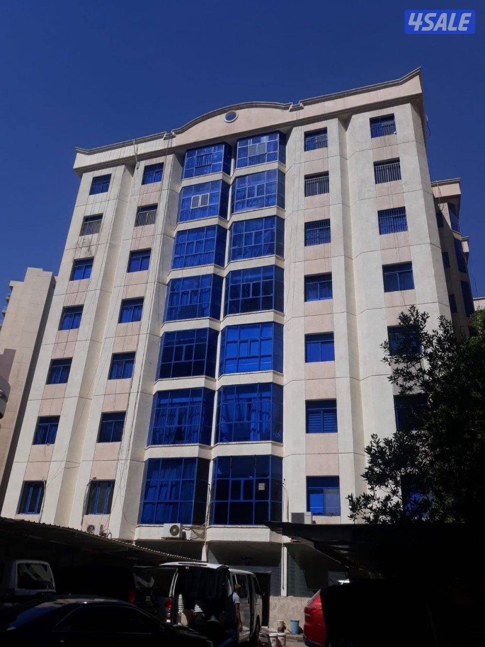 سقة بالمهبوله للبيع ثلاث غرف ثلاثة حمام مطبخ وصالون. 105متر مؤجرة 3000