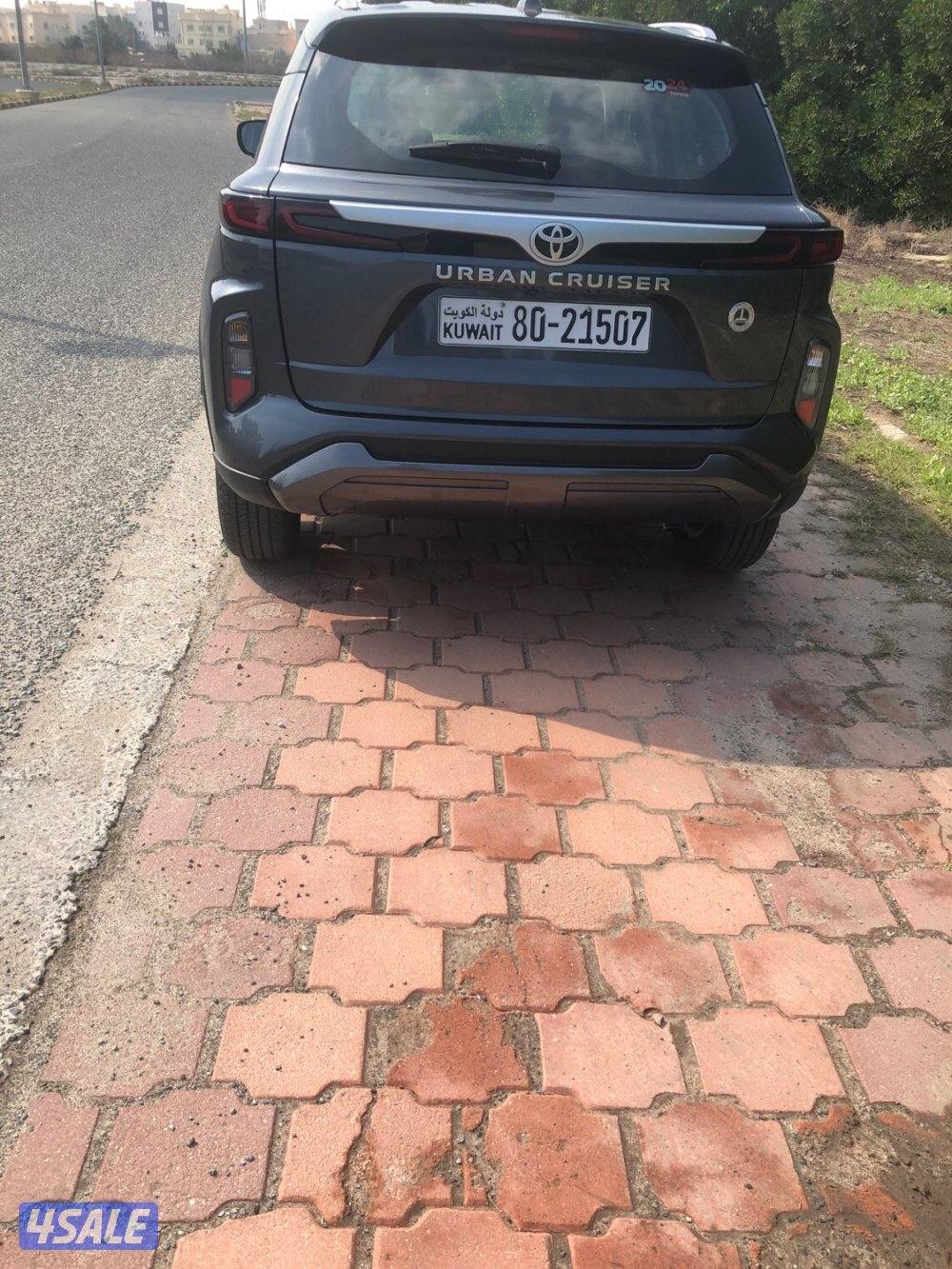 للبيع تويوتا اوربان كروزر2