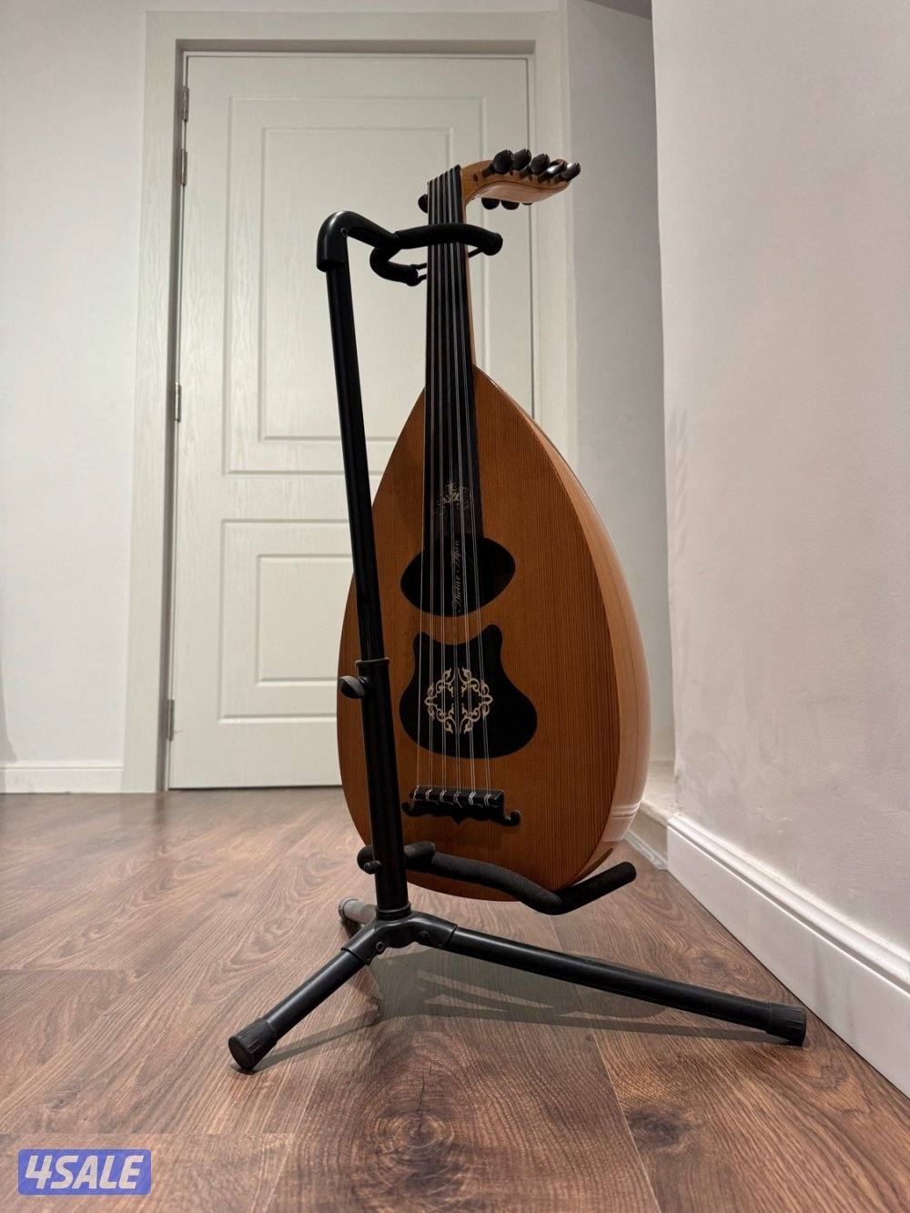 للبيع عود اوتار الفن0