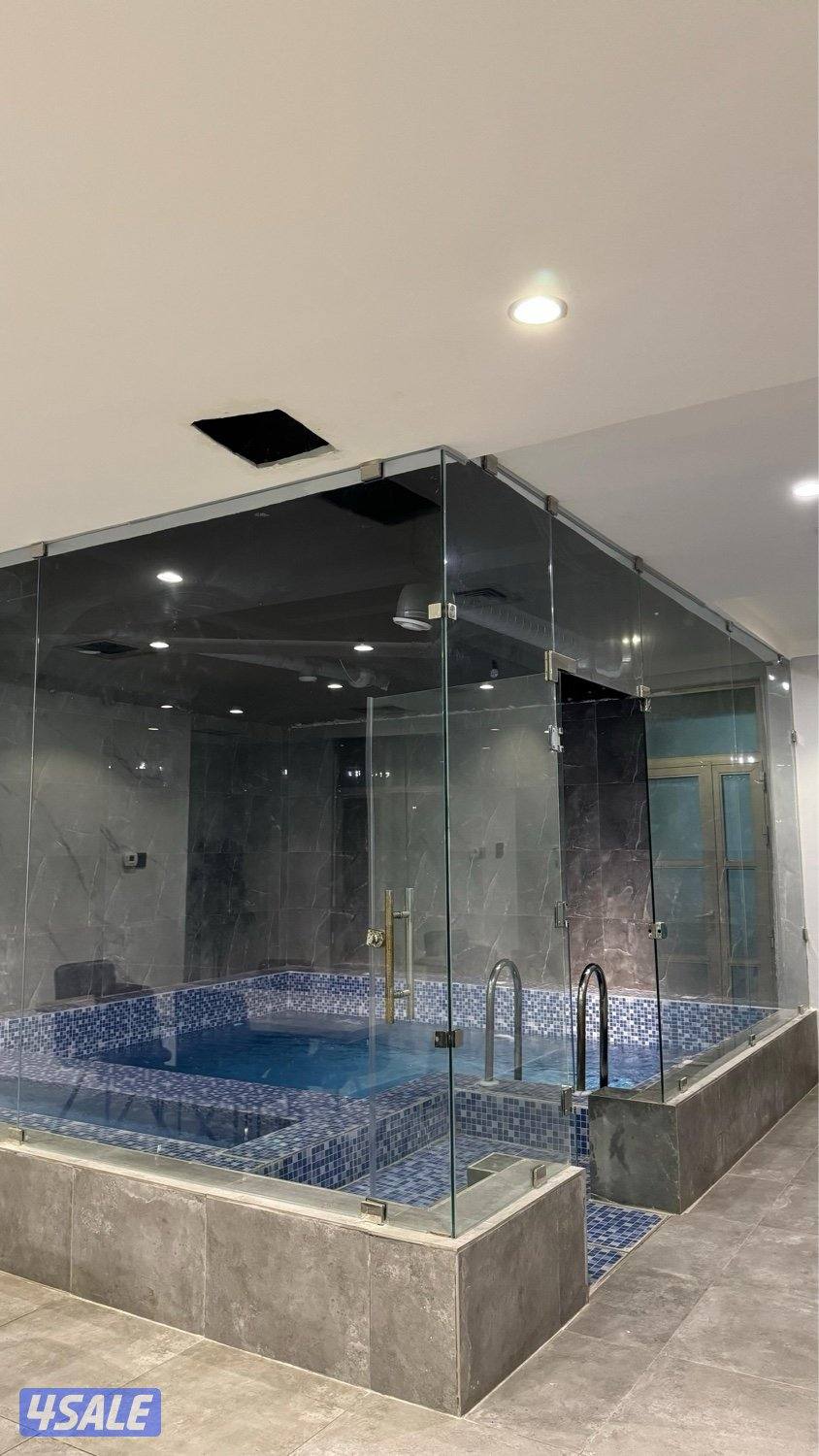 للبيع شاليه ثلاث ادوار مسبح داخلي3