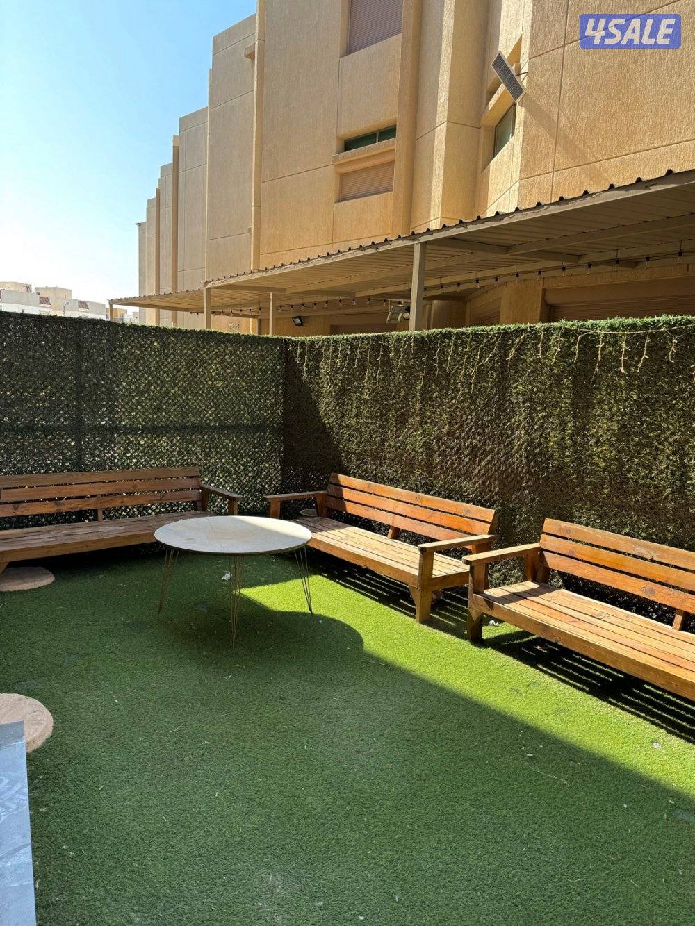 للبيع شاليه ثلاث ادوار مسبح داخلي5