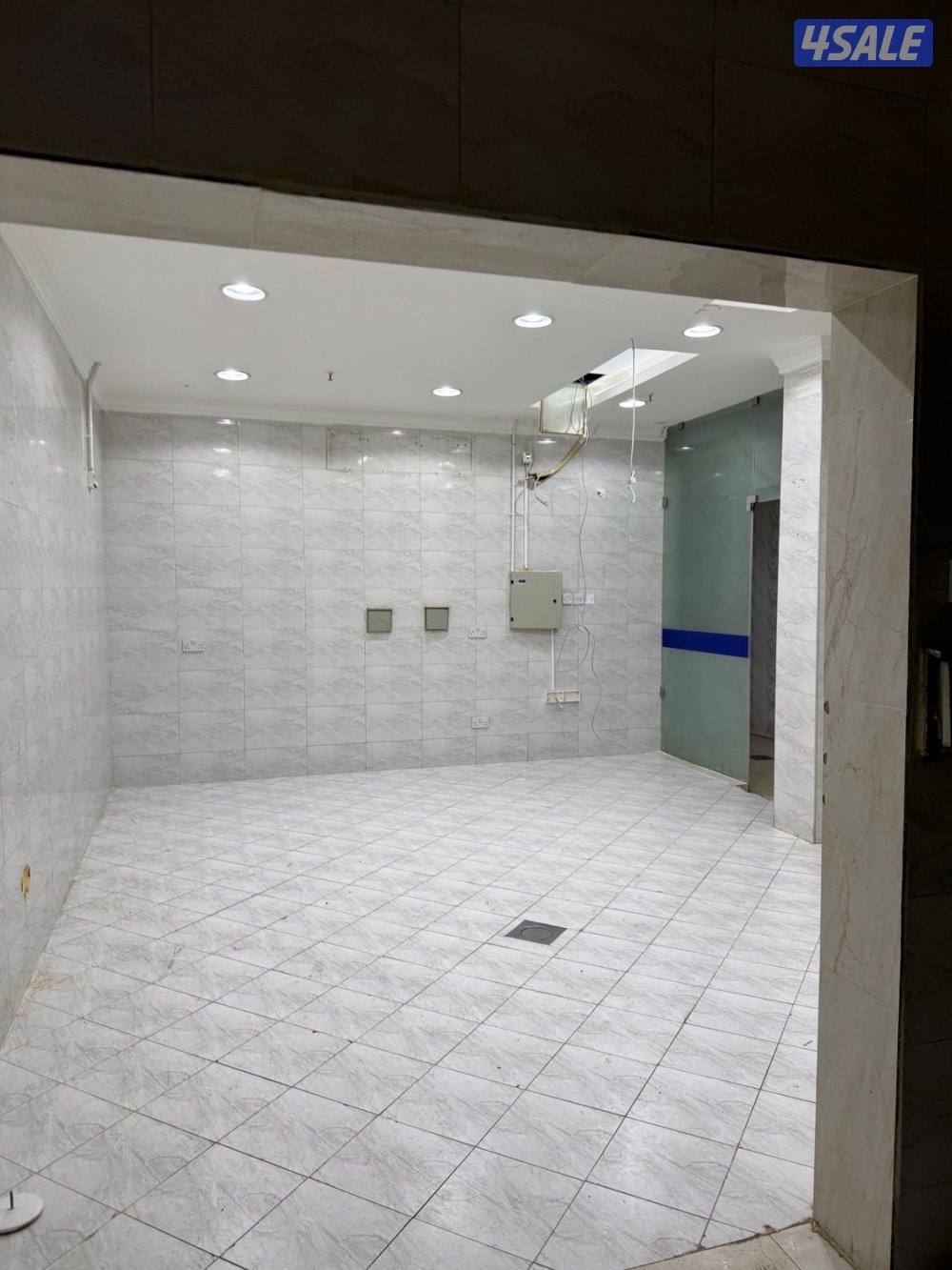 محلات وأدوار للايجارتصلح مطبخ مركزي وبيكري باسواق القرين والعارضيه8