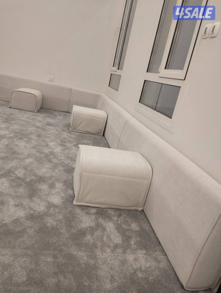 تفصال وتنجيد مساند ومخاد على حسب طلبك. فخم وضمان جودة 

نوفر لكم خدمة:1