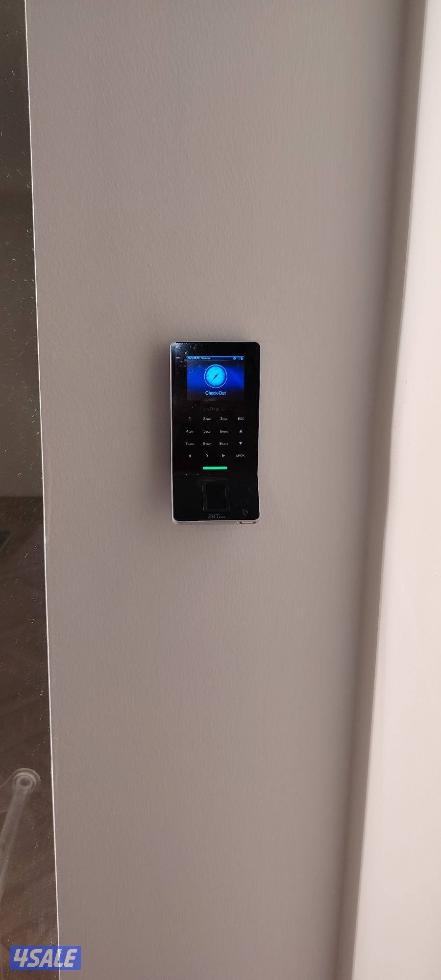 كاميرات انترنت بدالة انتركم سماعات سقف بصمه حضور جميع المناطق7