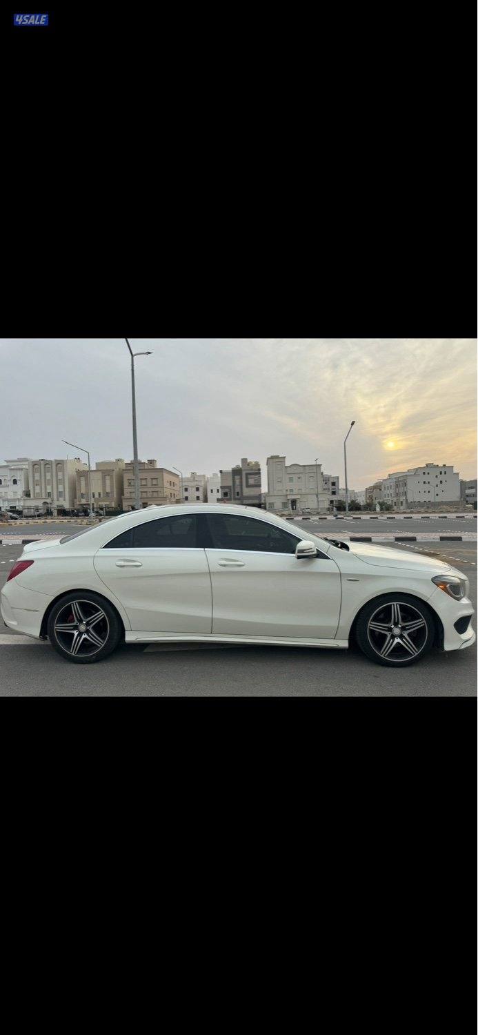 للبيع مرسيدس  CLA 250 AMG أصلي  - موديل 2015 - اللون أبيض.1