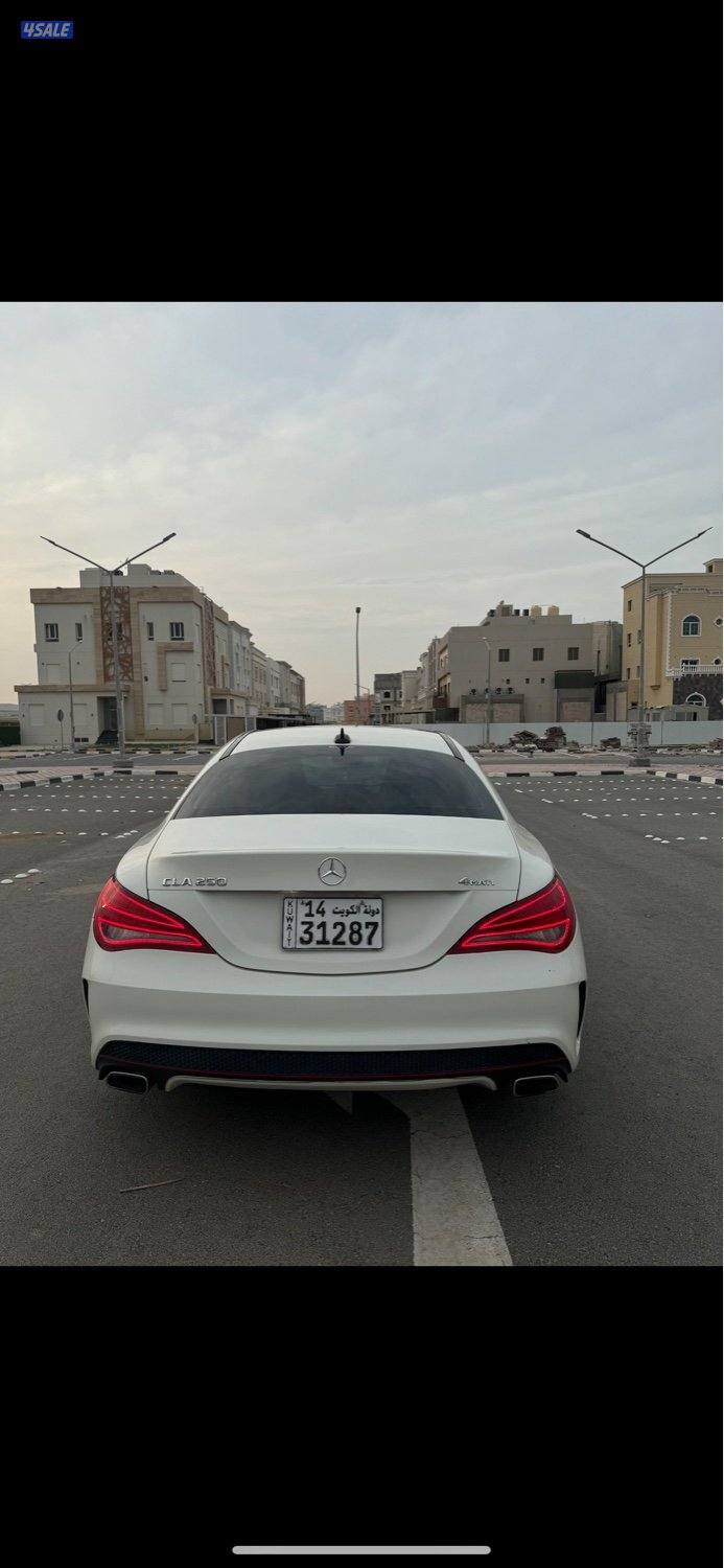 للبيع مرسيدس  CLA 250 AMG أصلي  - موديل 2015 - اللون أبيض.2