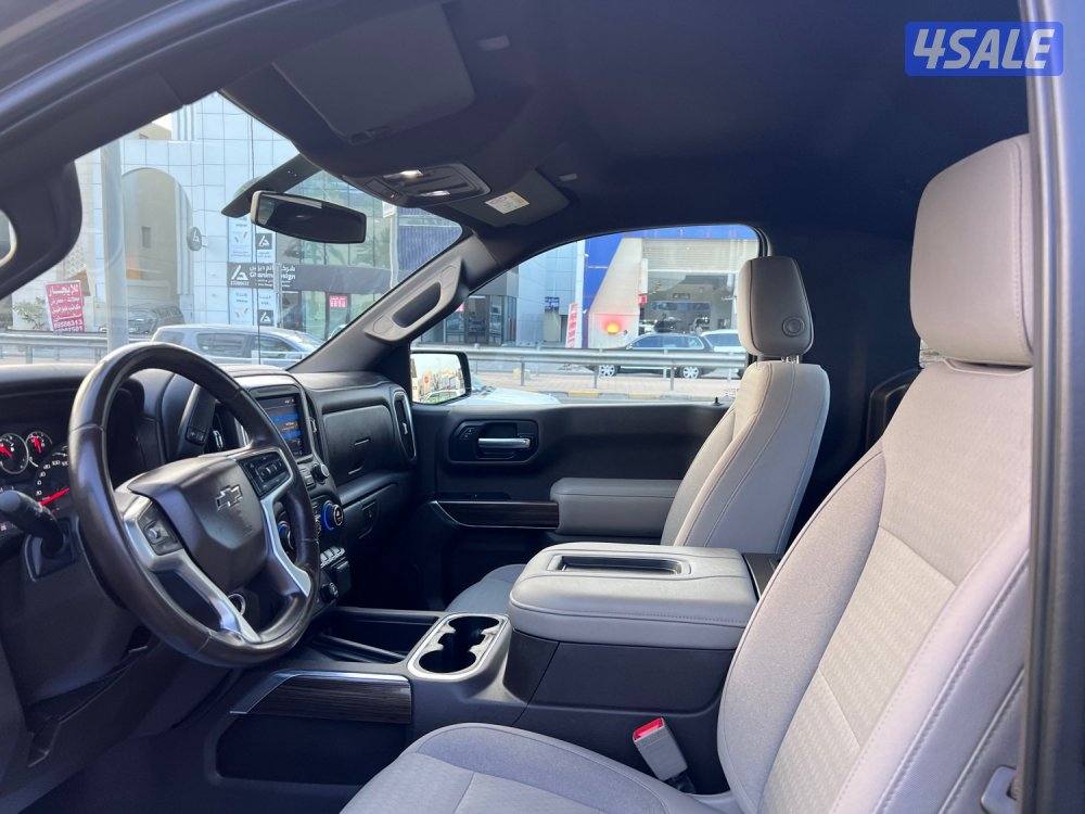 للبيع تريل بوس Z715