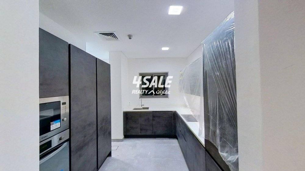 للايجار شقة مودرن راقية في مع اطلالة بحرية بالشعب البحرى مساحة 120 متر3