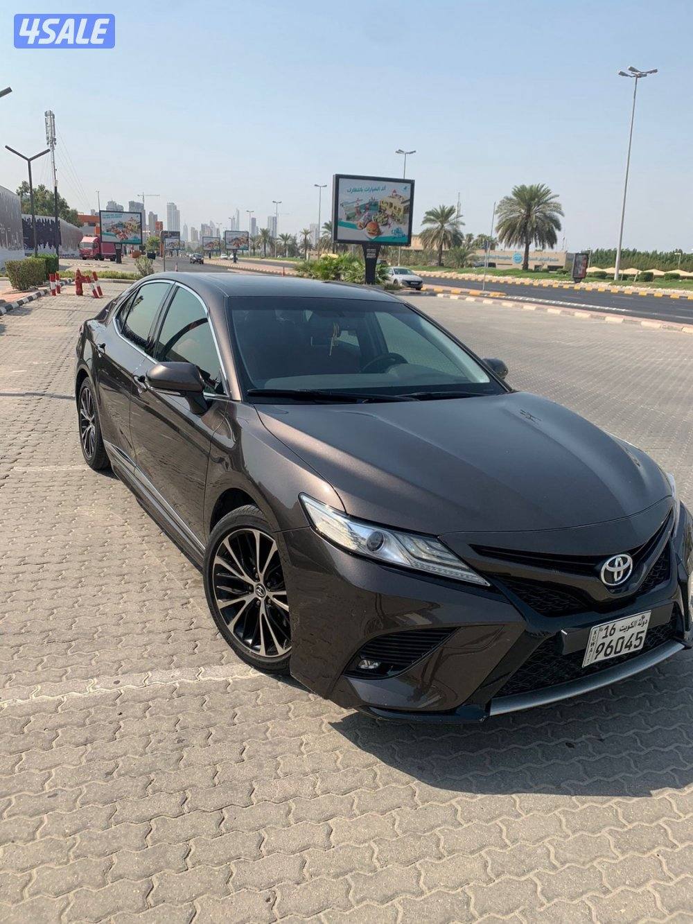 كامري ٢٠١٩ SE Sport أعلى مواصفات بحالة الوكالة مالك اول ممشى ٦٢ الف2
