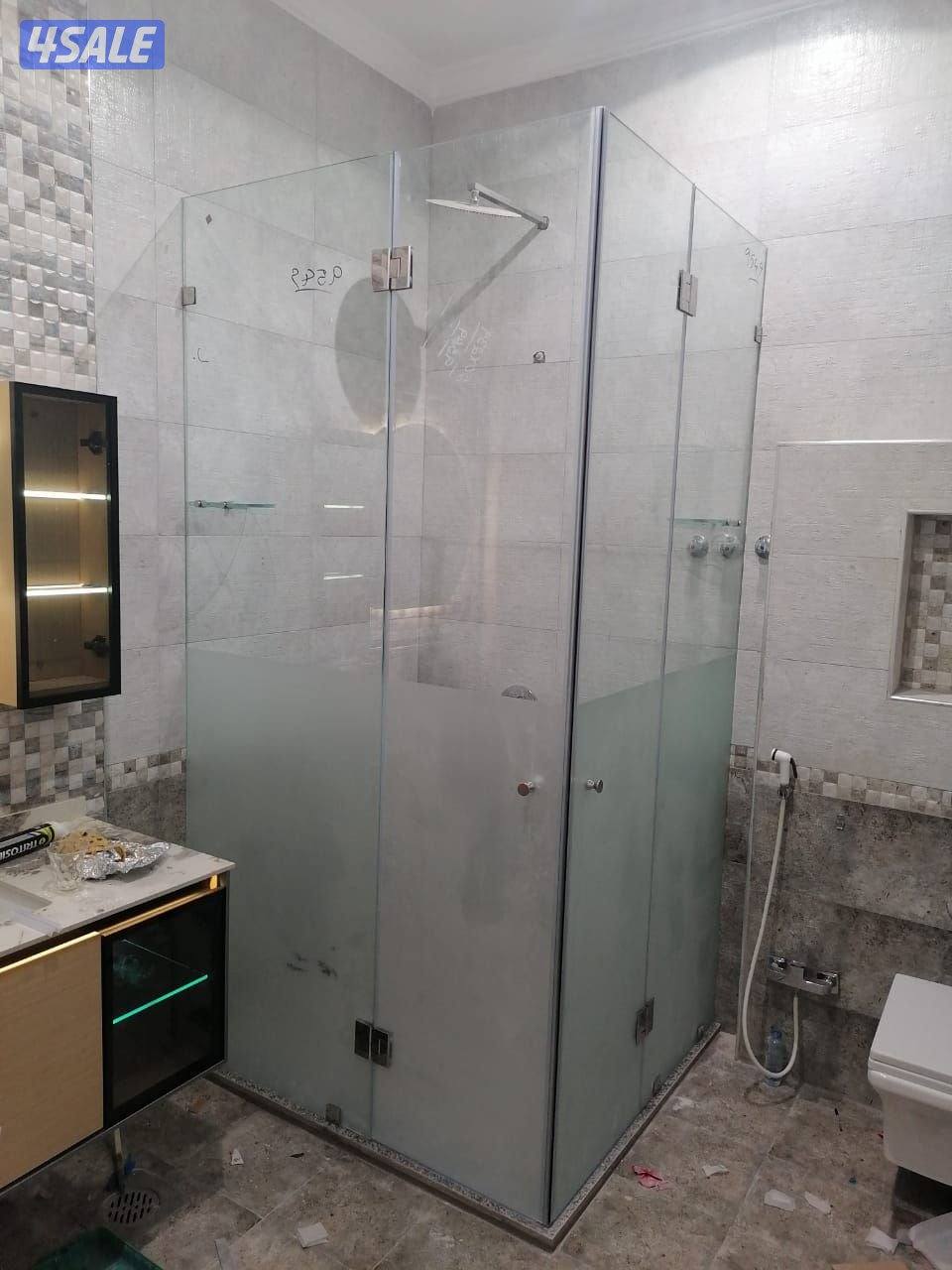 ابو امير / فني زجاج سكريت جام  شاور بوكس طاولات مرايا سكريت5