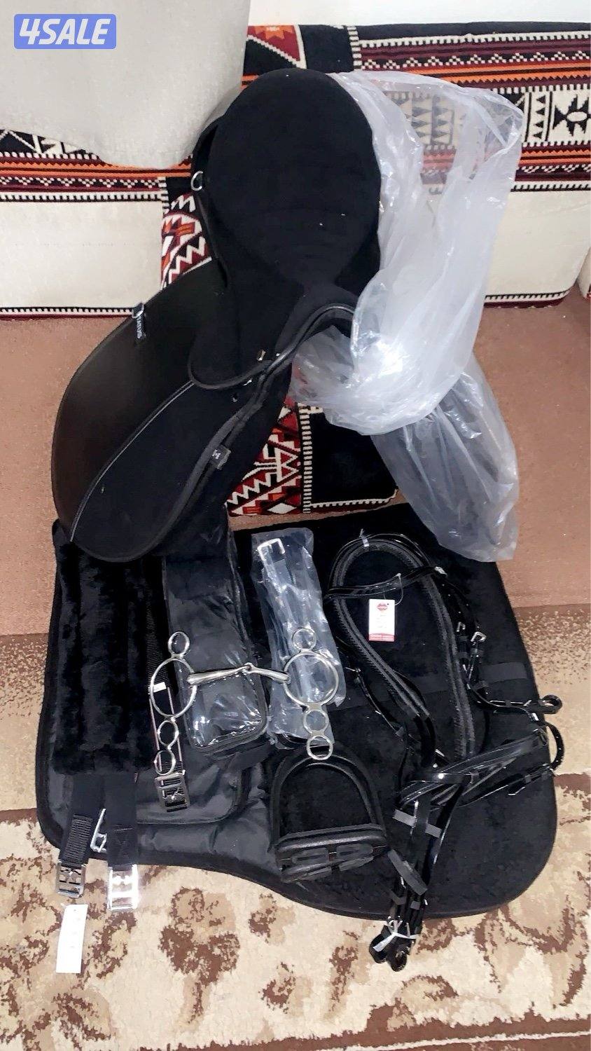 سرج مع كامل اغراضه0