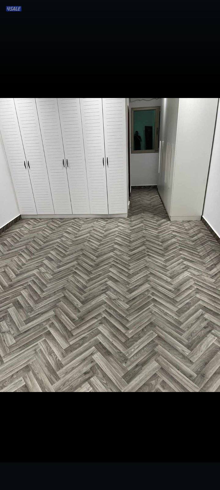 يوجد لدينا باركيه بلاستك2