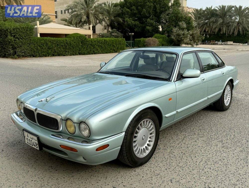 بحالة ممتازة صبغ الوكالة جاكور XJ8 موديل 1998 ماشي 216 مكيف تواير جديد1