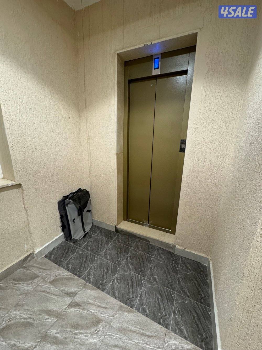 للبيع بيت في صباح السالم ٩ قريب جدا من الخدمات1