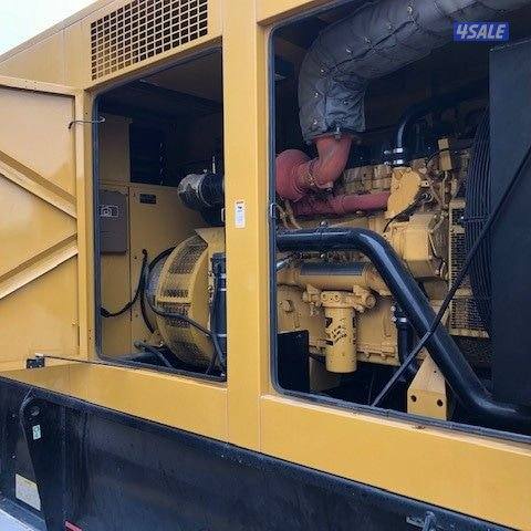 معلم هندي فحص الجميع المولدات الكهربائي فقط بسعر ٢٠دك وتصليح المولدات0