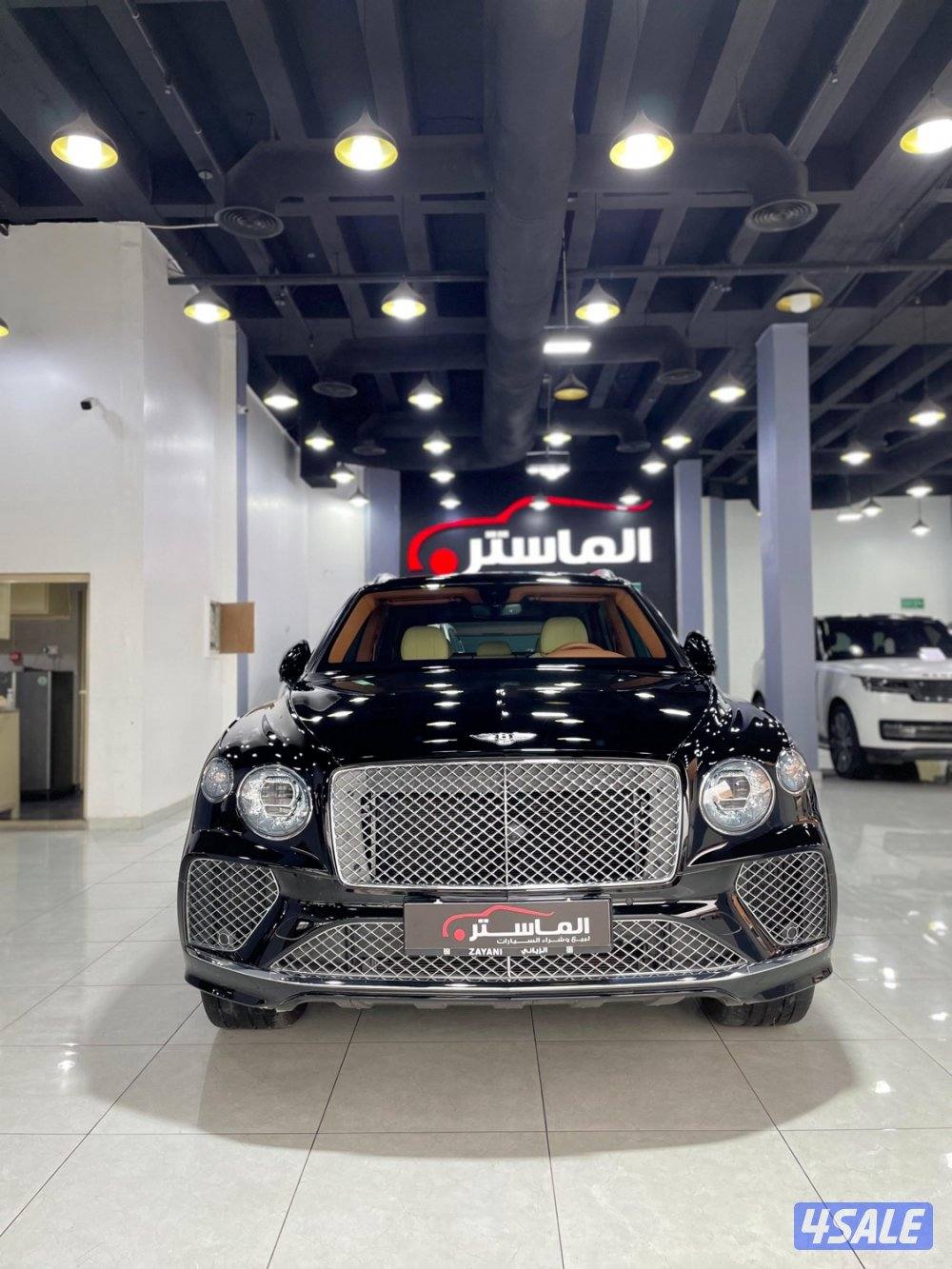 بنتلي بينتايجا V8 موديل 2021 ماشي 14 الف0