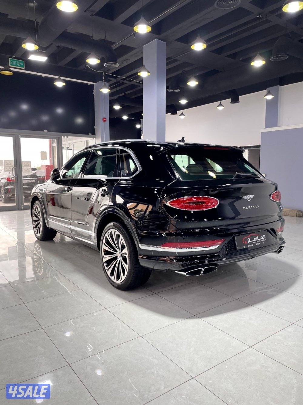 بنتلي بينتايجا V8 موديل 2021 ماشي 14 الف5