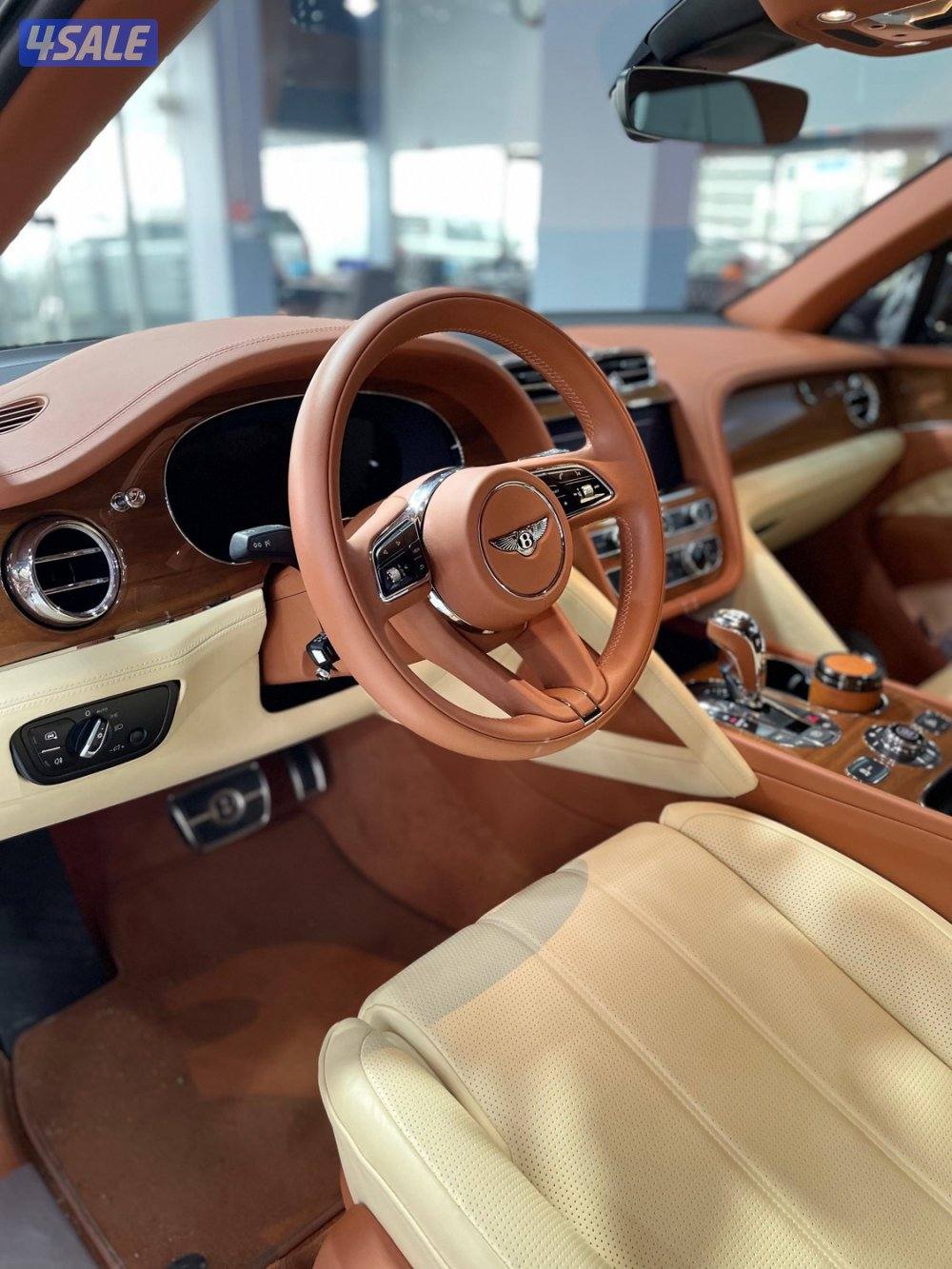 بنتلي بينتايجا V8 موديل 2021 ماشي 14 الف7