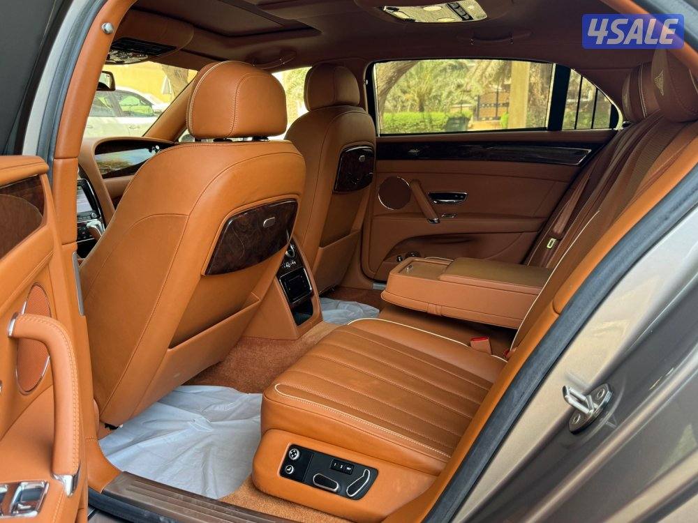 بنتلي فلاينج سبير V8 موديل ٢٠١٥ سيرفيس الوكالة ماشي ٦٨ ألف أعلى درجة8