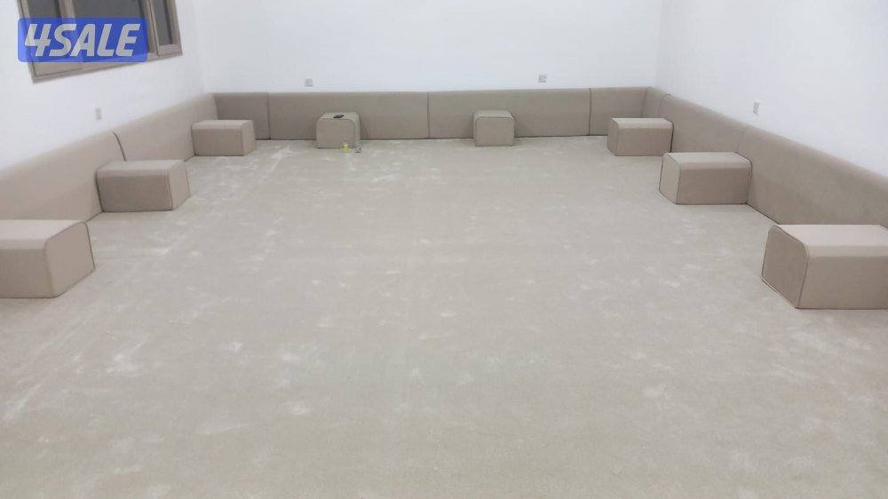 يوجد جميع انواع السجاد والستاير الرول الباد اسفج0