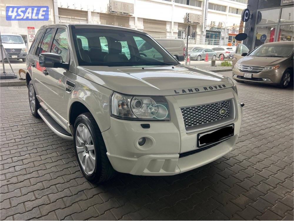 للبيع لاندروفر  LR2 موديل 20104