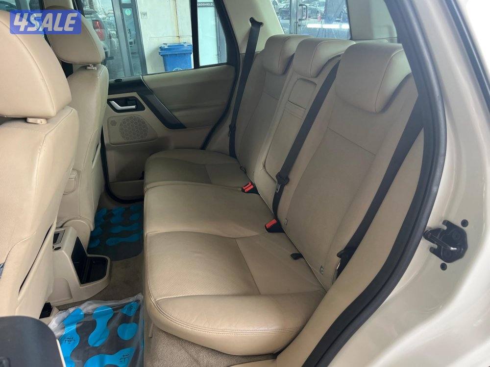 للبيع لاندروفر  LR2 موديل 20106