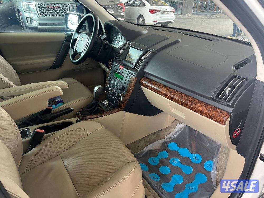 للبيع لاندروفر  LR2 موديل 20109