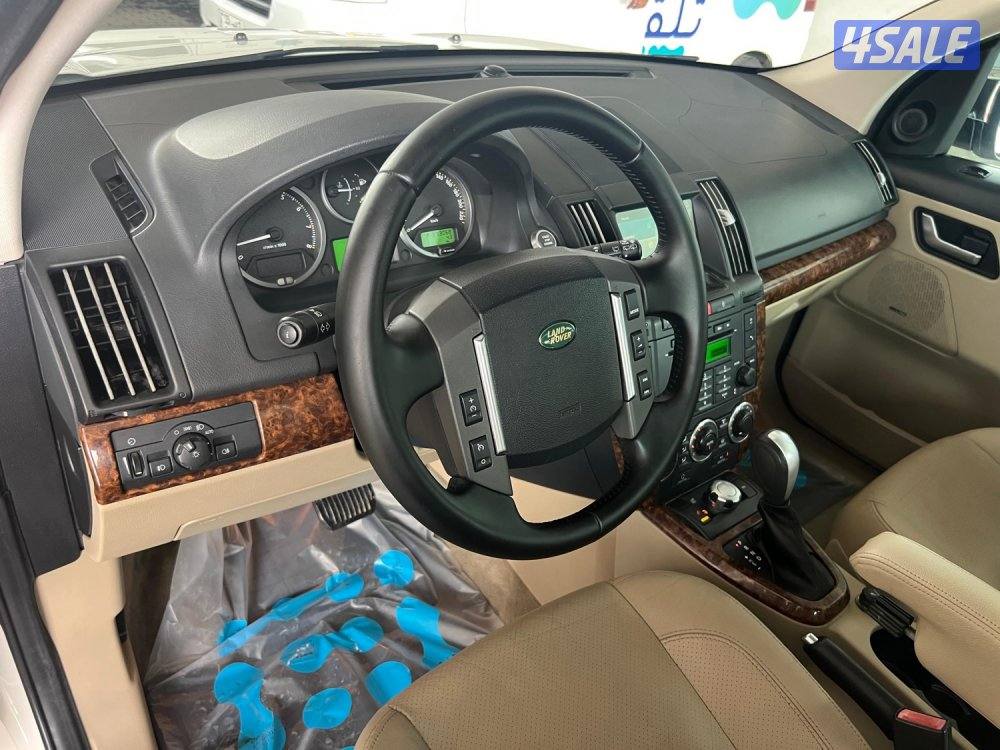 للبيع لاندروفر  LR2 موديل 20108