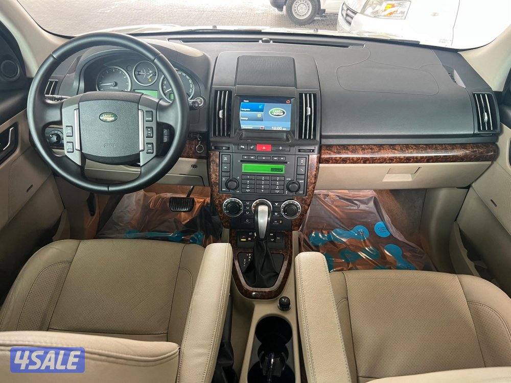 للبيع لاندروفر  LR2 موديل 201010