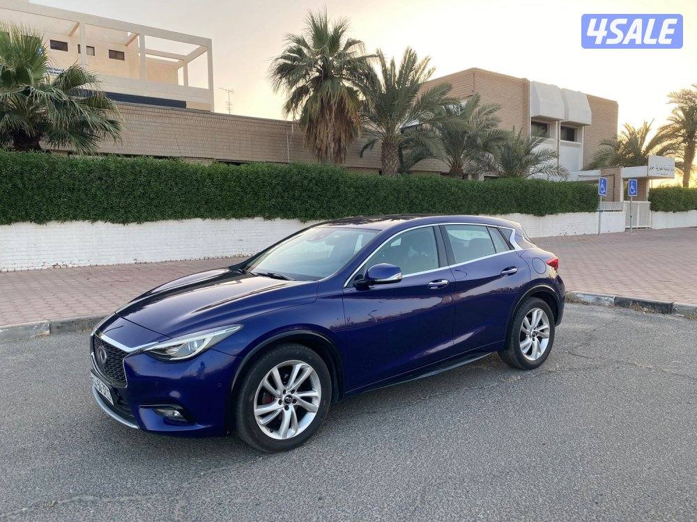 انفينيتي Q30 2017 صبغ الوكاله عداد80 الف سيرفس منتظم  وارد الوكاله0