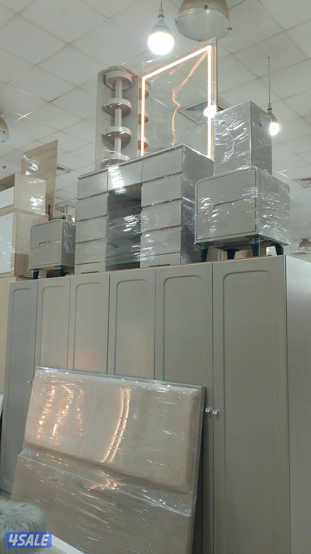 نشتري الاثاث المستعمل غرف النوم والمكيفات والشقق الكامله0