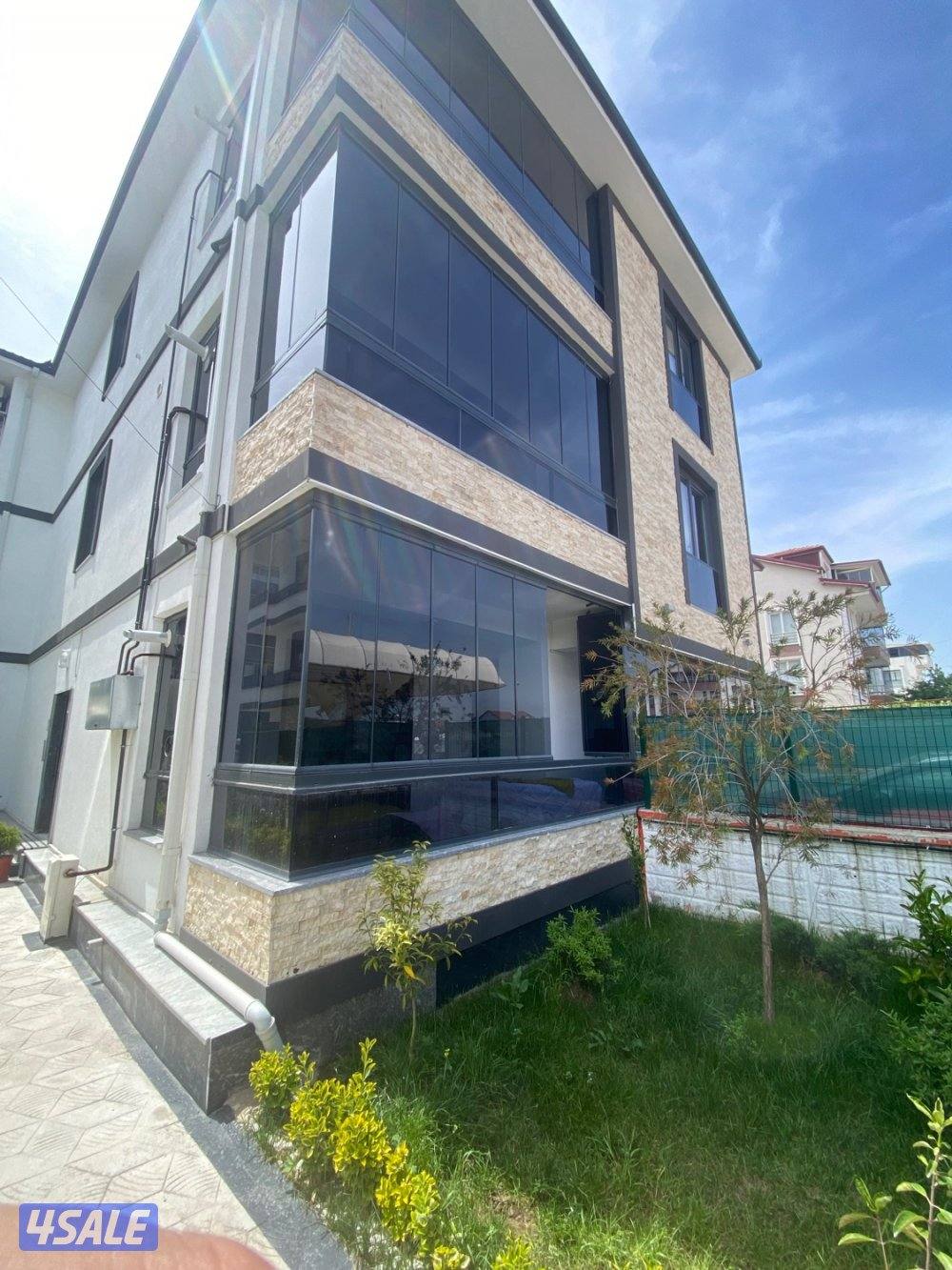 للإيجار شقة فاخرة في مدينة إزميت في تركيا1