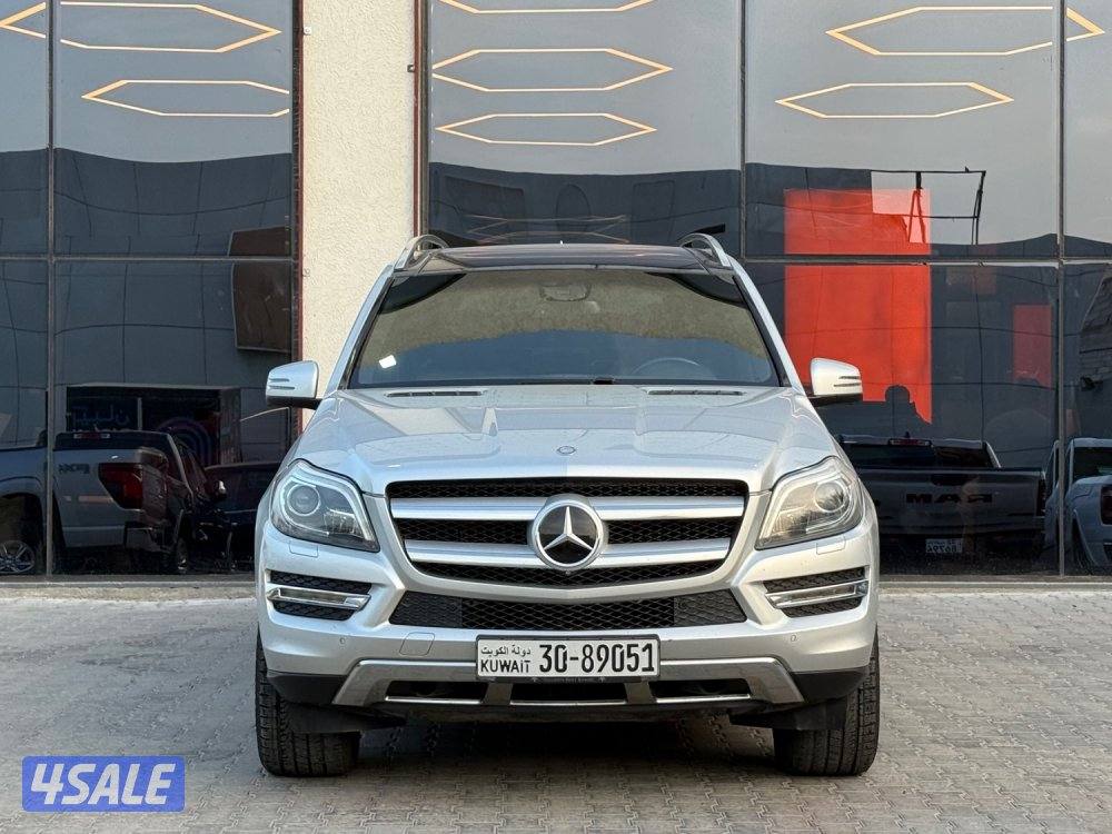 MERCEDES GL500 4MATIC_2015 صبغ الوكالة2