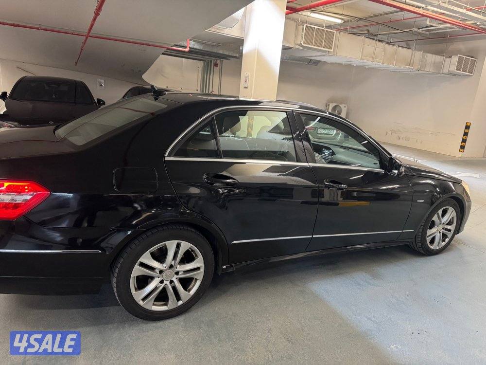 للبيع مرسيدس E2500
