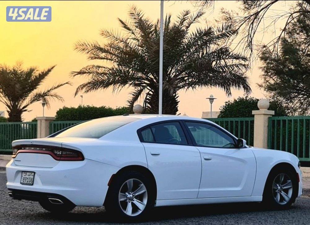 dodge charger sxt 20213