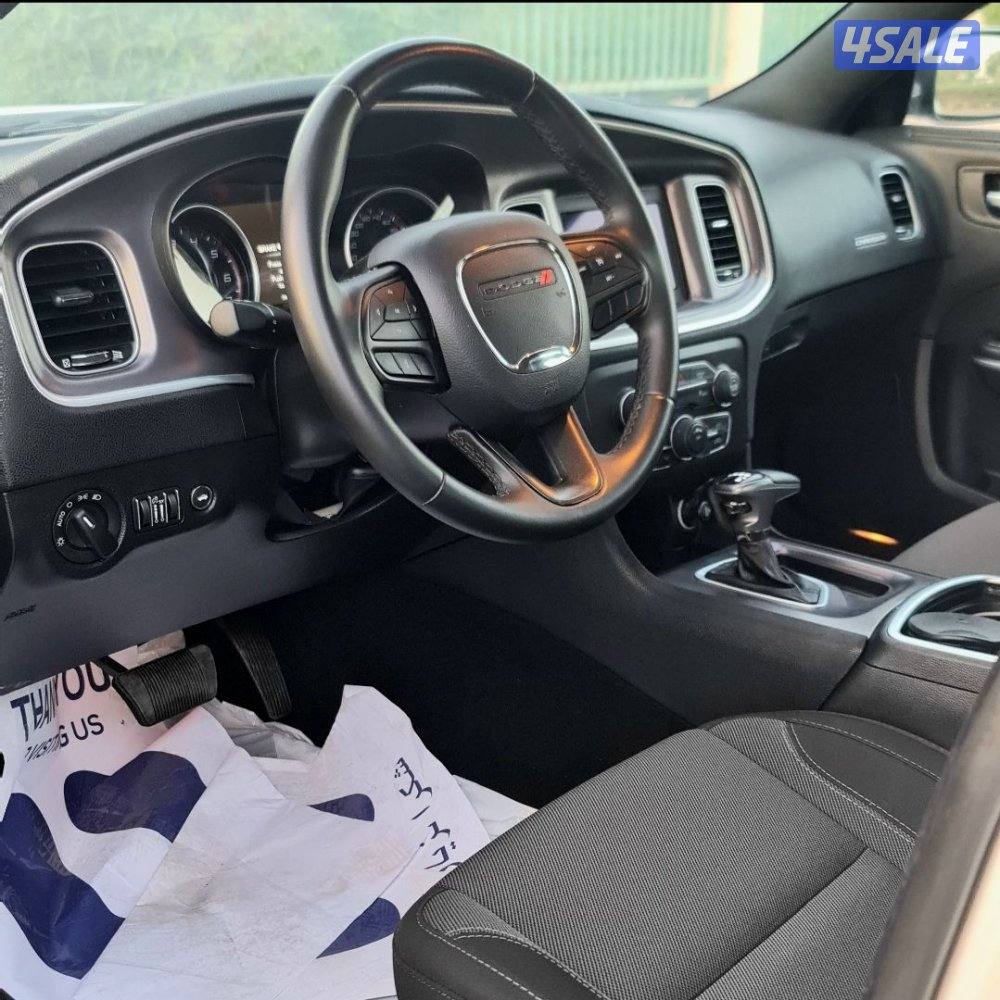 dodge charger sxt 20218