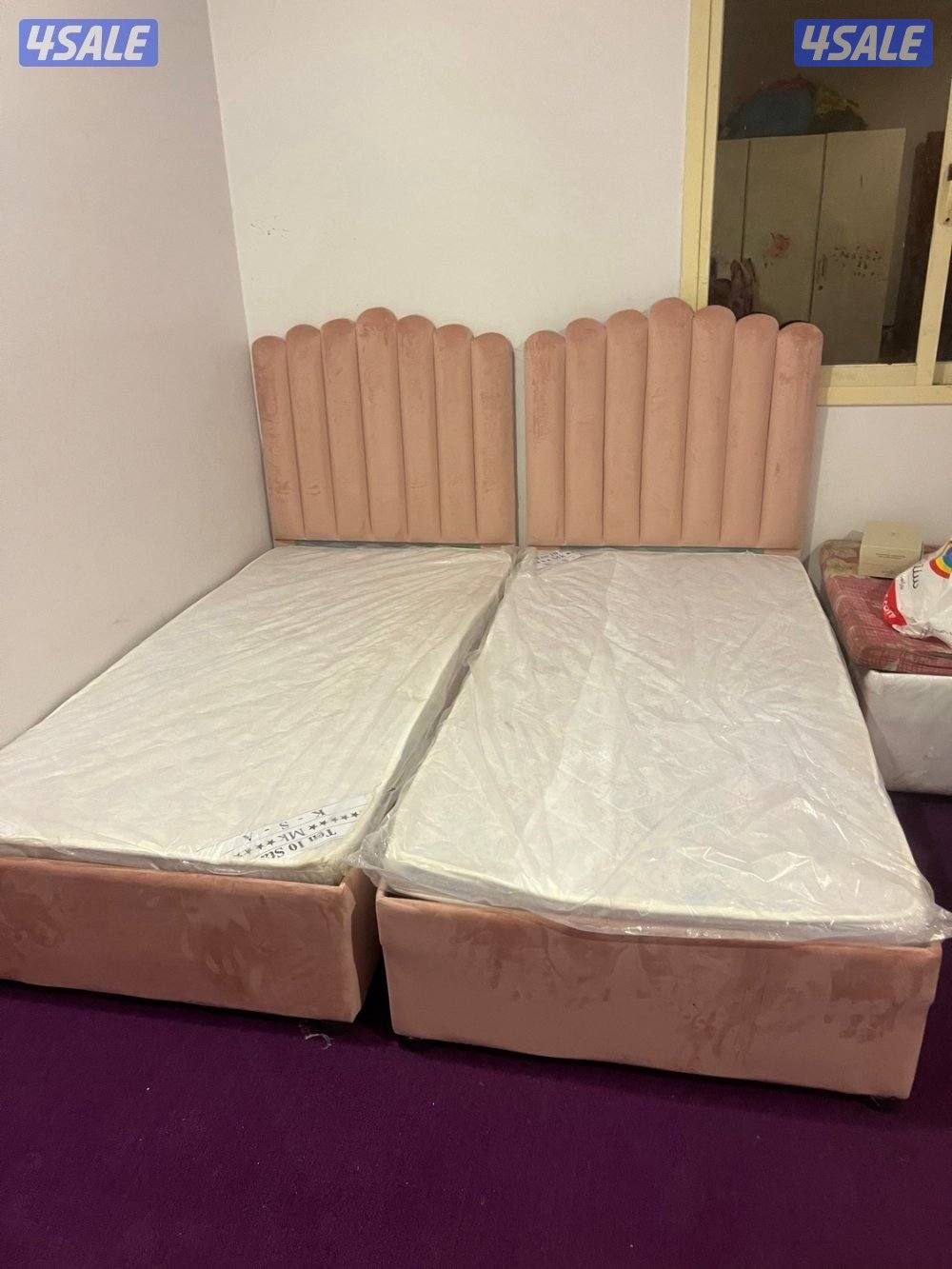 عرض اليوم سرير واحد نفر ب٣٥ دينار مع ٢ حبه مخده6