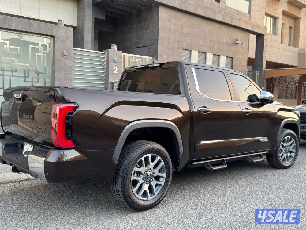 للبيع تندرا اصفار موديل ٢٠٢٥ وارد امريكا2