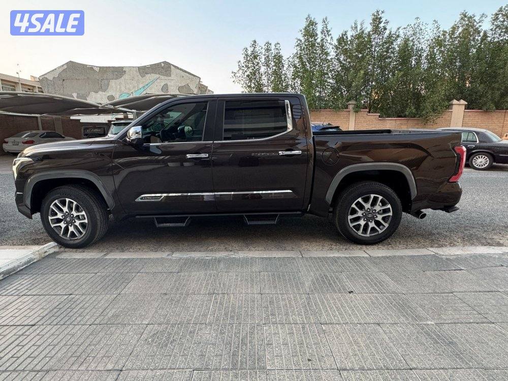 للبيع تندرا اصفار موديل ٢٠٢٥ وارد امريكا4