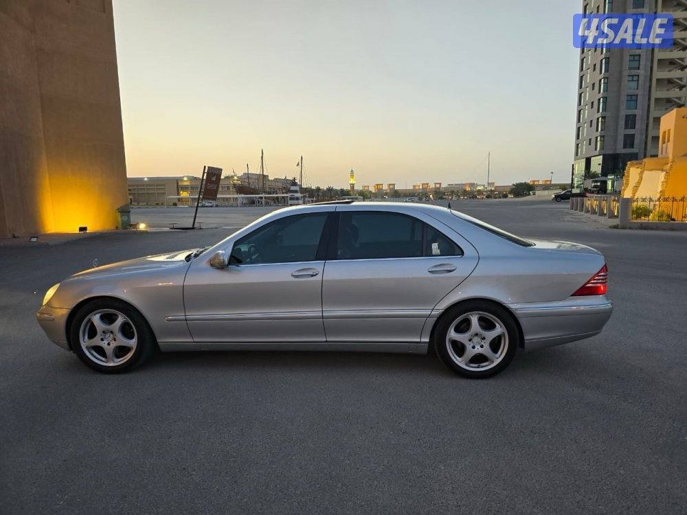 مرسيدس S 500 مخزنه - عداد 45 الف وكاله شرط الفحص موديل 2001 - 8 سلندر0