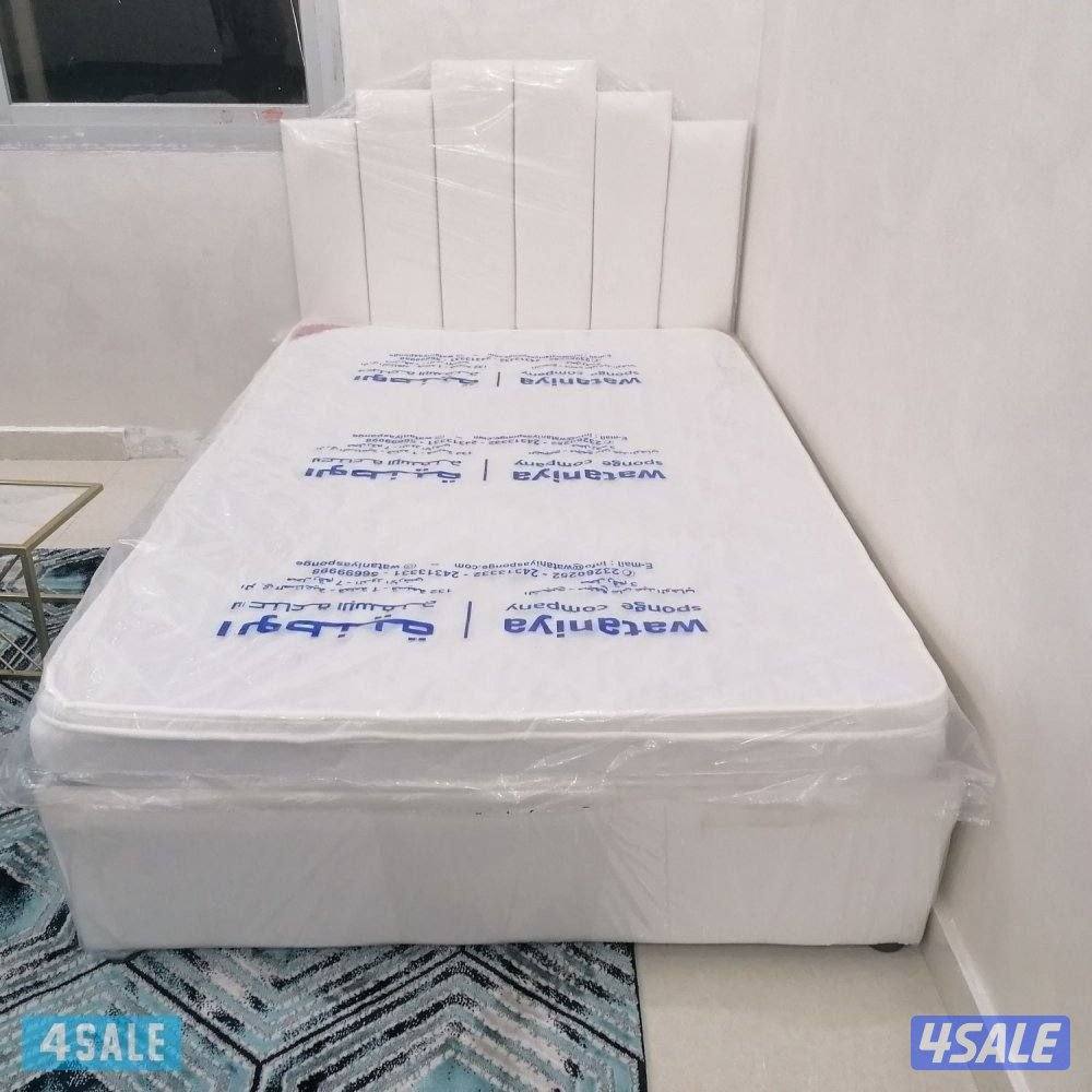 منجره سراير خشب خام مخمل يوجد جاهز وتفصال جديد الان1