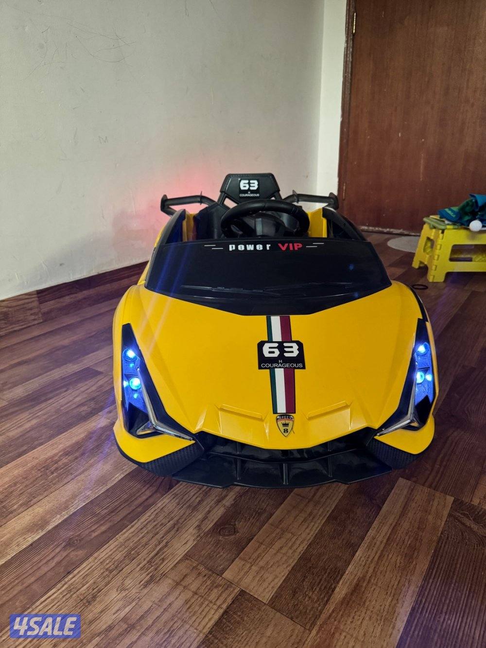 Electric car with remote and manual0