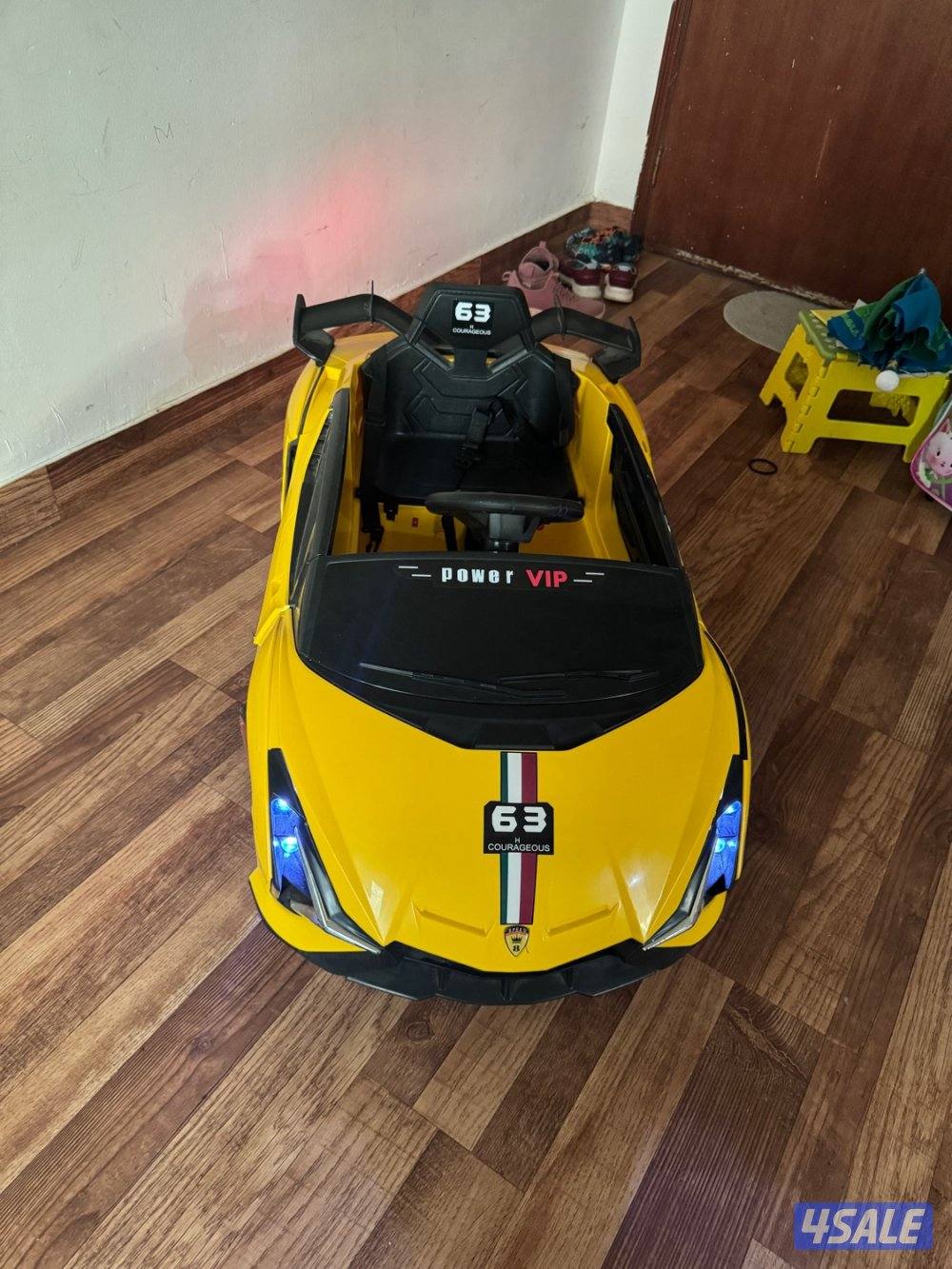 Electric car with remote and manual1