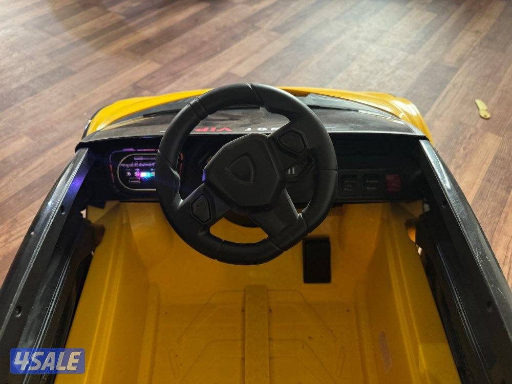 Electric car with remote and manual3