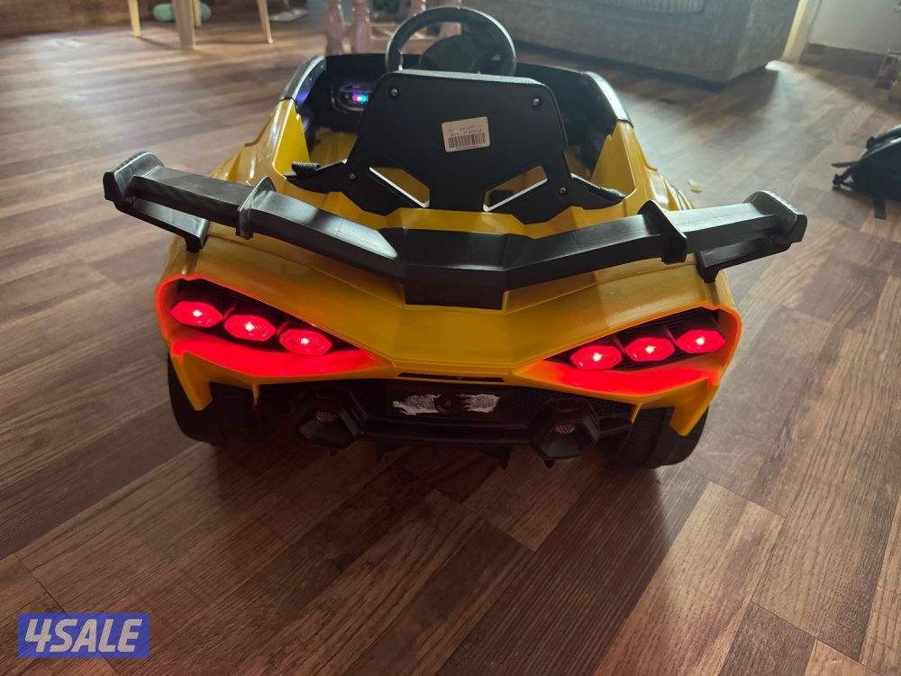 Electric car with remote and manual4