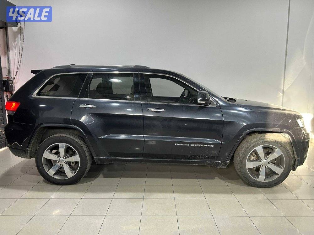 Jeep Grand Cherokee Overland0