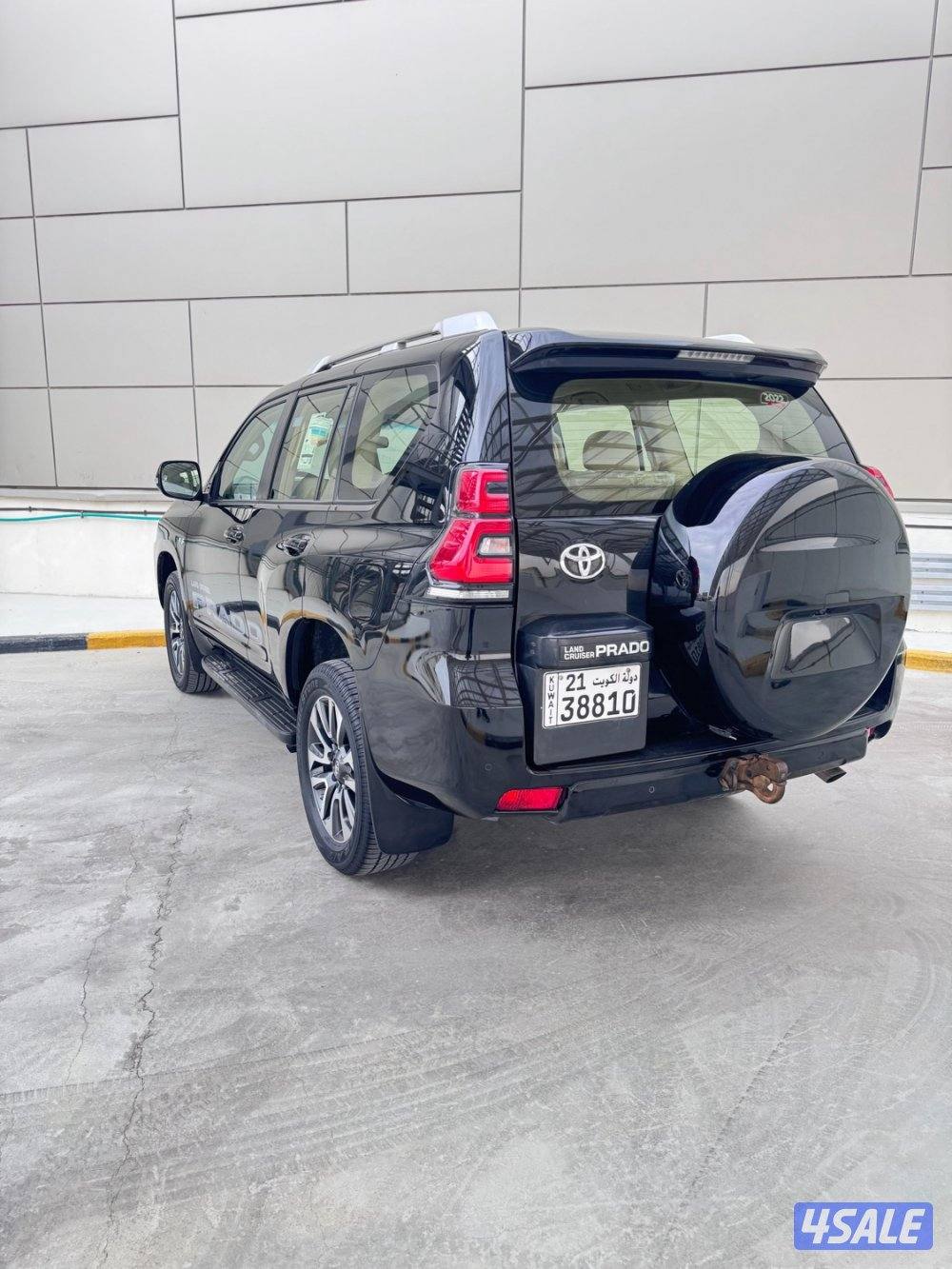 للبيع تويوتا برادو TXL موديل 2022  عداد 77 صبغ الوكالة6