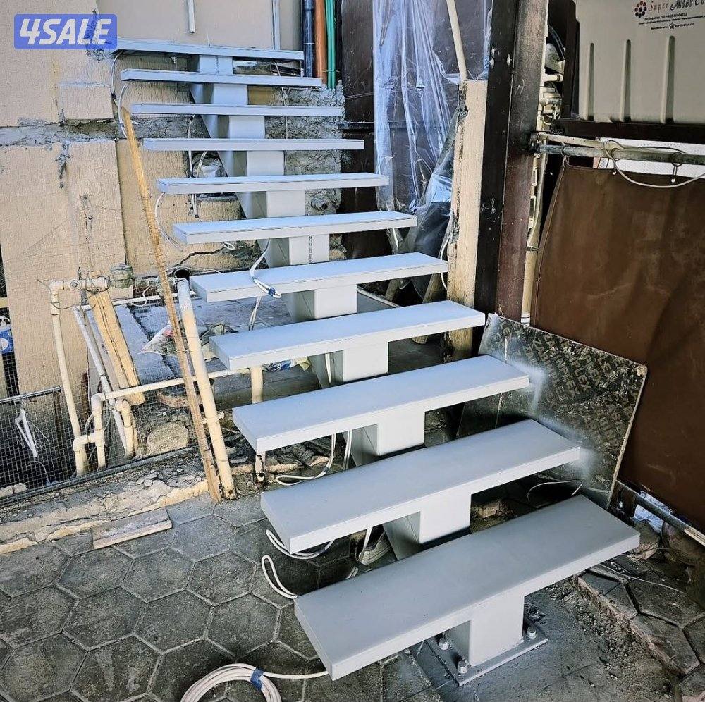 حداد مظلات وابواب وشبرات  وسلالم وكل ما يخص اعمال الحديد9