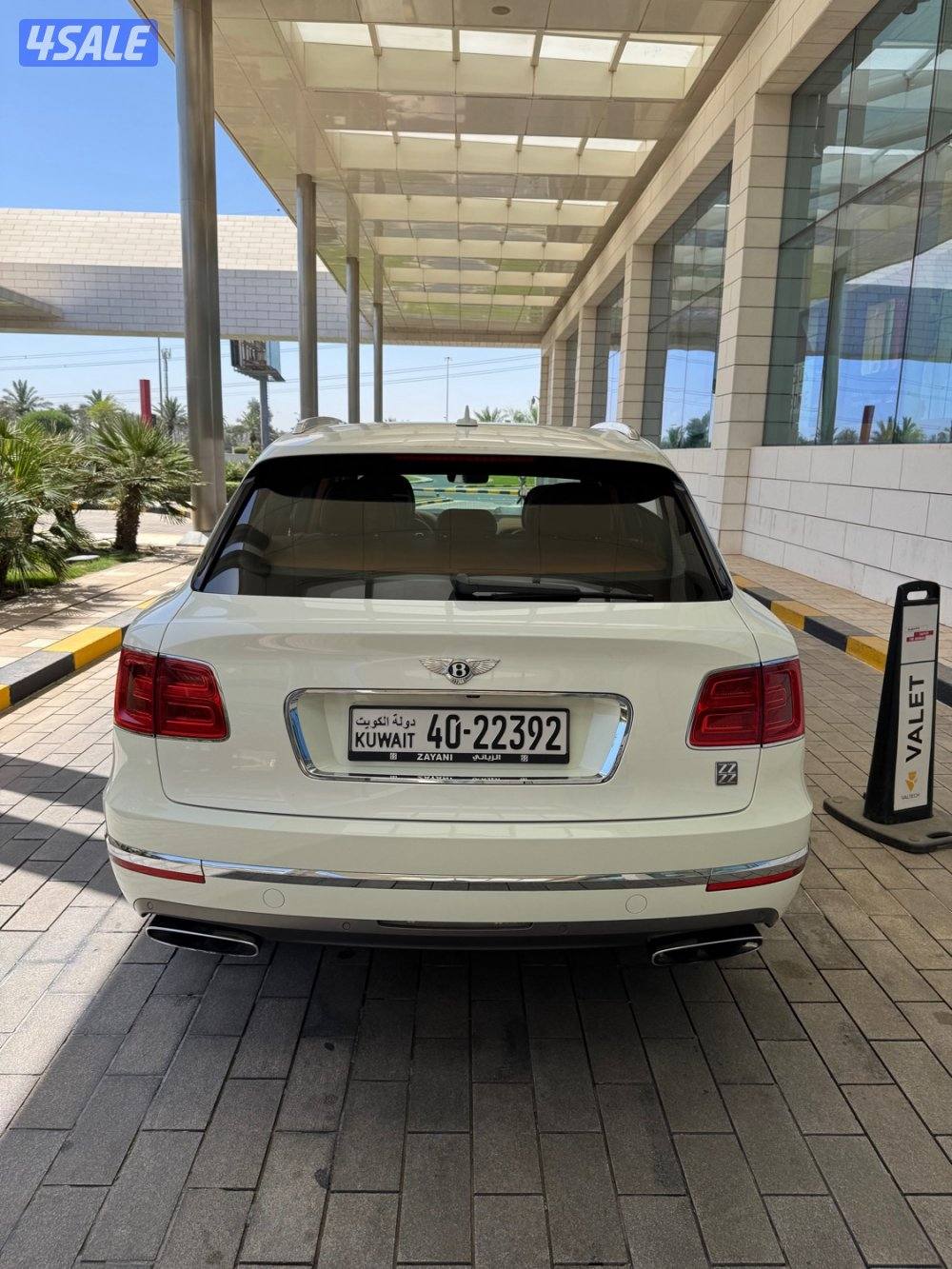 بنتلي بنتايجا 2017 بحاله ممتازه3